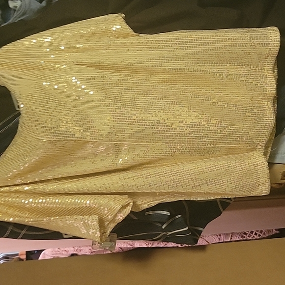 Top - Picture 3 of 3